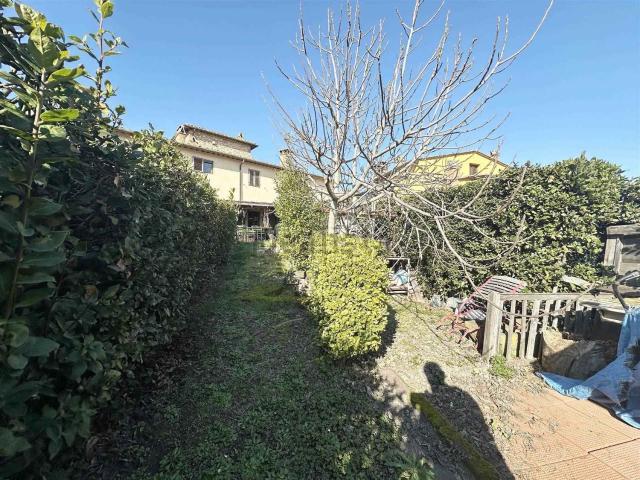 Villetta indipendente in vendita di 170 m² in Via Volterrana Nord