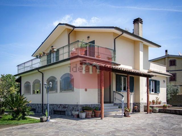 Villetta indipendente in vendita di 170 m² in Via ventiduesima stata