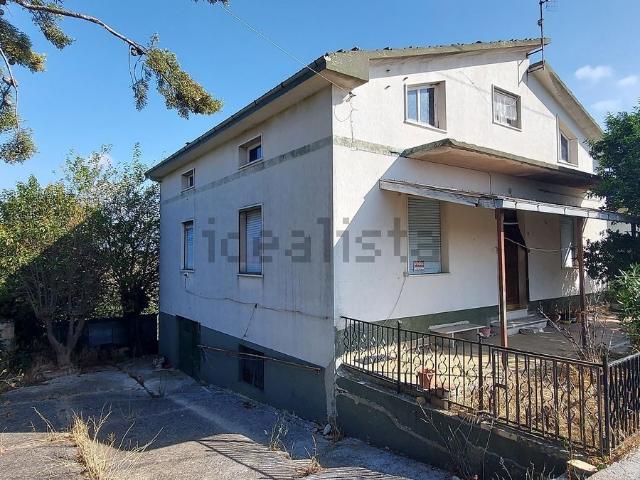 Villetta indipendente in vendita di 170 m² in Contrada Fontegrugnale, 10