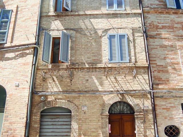 Villetta indipendente in vendita di 170 m² in Largo Giacomo Leopardi, 11