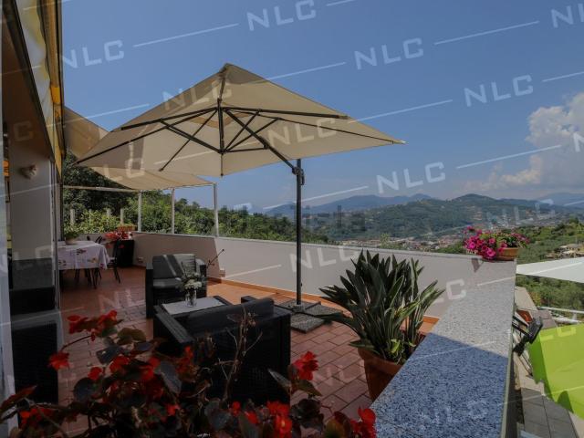 Villetta indipendente in vendita di 170 m² in Salita San Rocco, 17