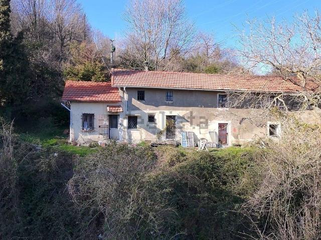 Villetta indipendente in vendita di 171 m² in Via G. B. Parodi