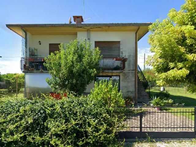 Villetta indipendente in vendita di 171 m² in Via G. Garibaldi, 32