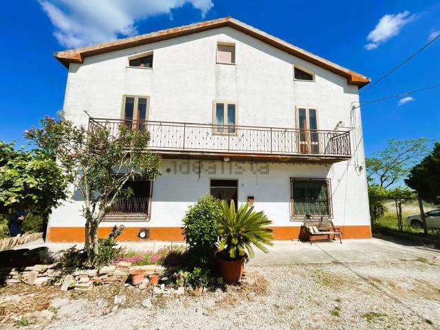 Villetta indipendente in vendita di 171 m² in Via Ianico