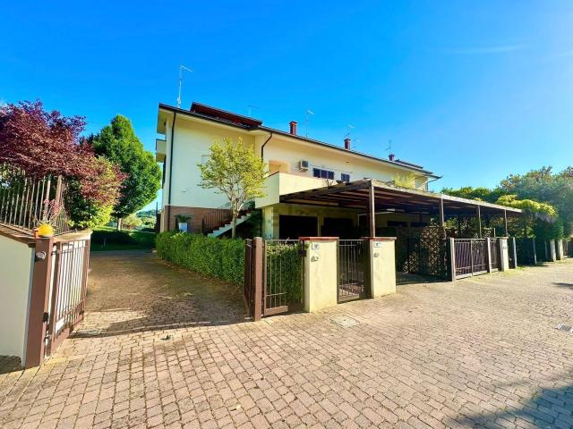 Villetta indipendente in vendita di 171 m² in Via Santa Cristina, 12