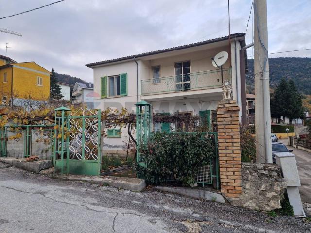 Villetta indipendente in vendita di 172 m² in Via di Lettopalena, 25