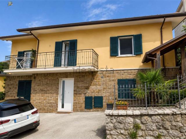 Villetta indipendente in vendita di 172 m² in Via Umberto I, 225