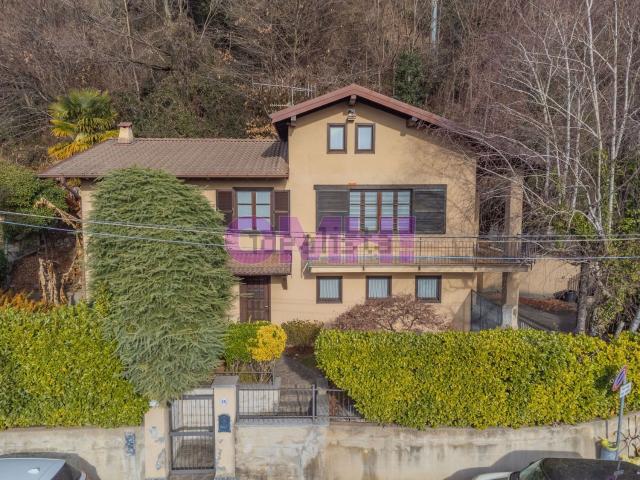 Villetta indipendente in vendita di 173 m² in Via N. Sauro, 25