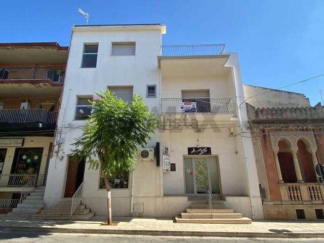 Villetta indipendente in vendita di 174 m² in Via Roma, 85