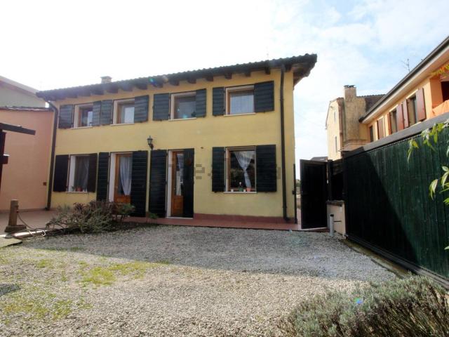 Villetta indipendente in vendita di 174 m² in Via C. Poma, 7