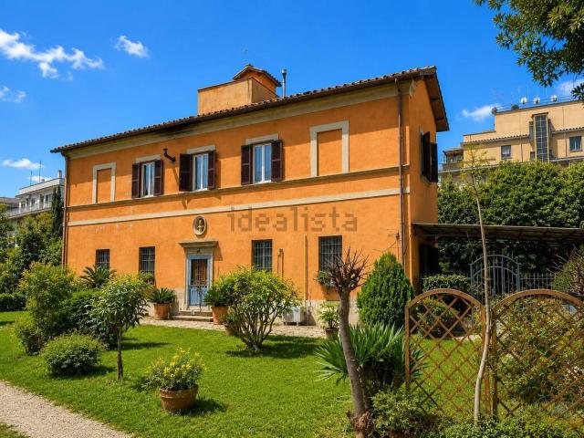 Villetta indipendente in vendita di 174 m² in Via Giovanni Villani