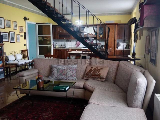 Villetta indipendente in vendita di 174 m² in Via della resega
