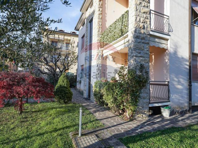 Villetta indipendente in vendita di 174 m² in Via Mons. Piazzoli, 24