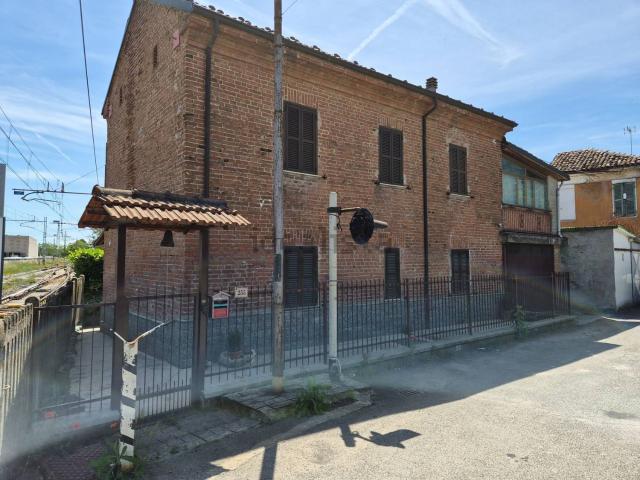 Villetta indipendente in vendita di 174 m² in Strada Oviglio, 237