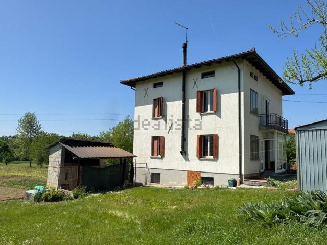 Villetta indipendente in vendita di 175 m² in Via Caterina Percoto