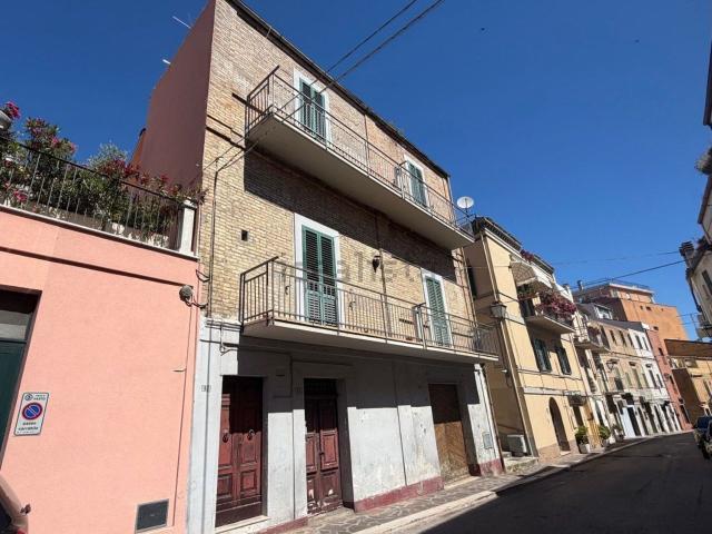 Villetta indipendente in vendita di 175 m² in Via Canaccio, 58