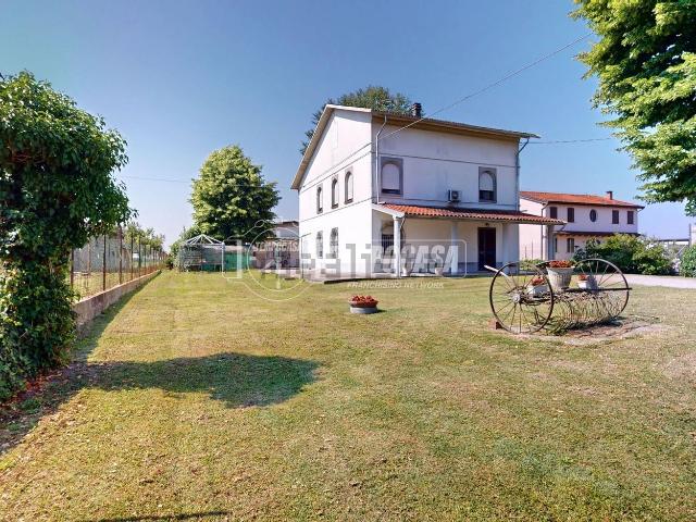 Villetta indipendente in vendita di 175 m² in Via Castello Venezia