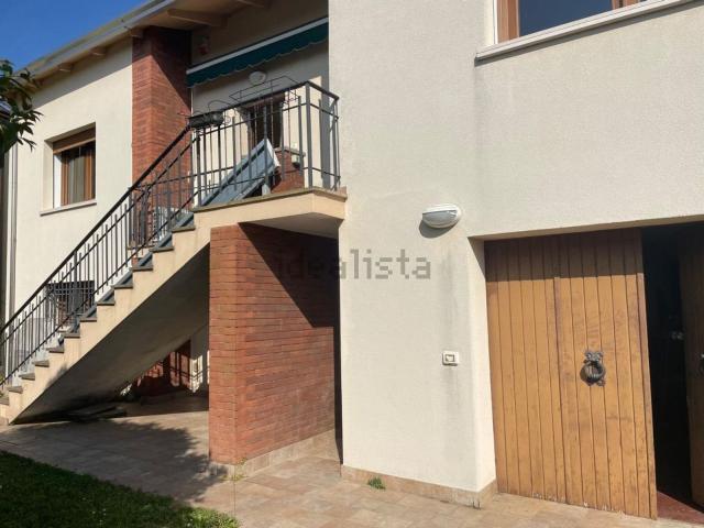 Villetta indipendente in vendita di 175 m² in Via Chiodare