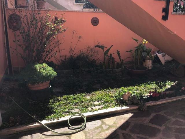 Villetta indipendente in vendita di 175 m² in Via Giorgio de Chirico