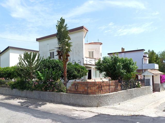 Villetta indipendente in vendita di 175 m² in Via Grande, 1