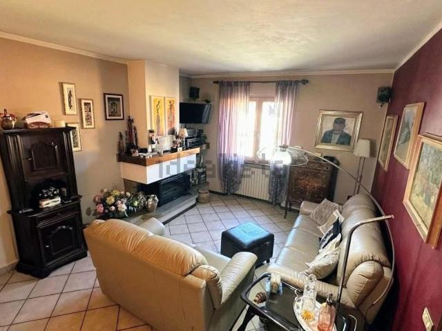Villetta indipendente in vendita di 175 m² in Via Due Ponti