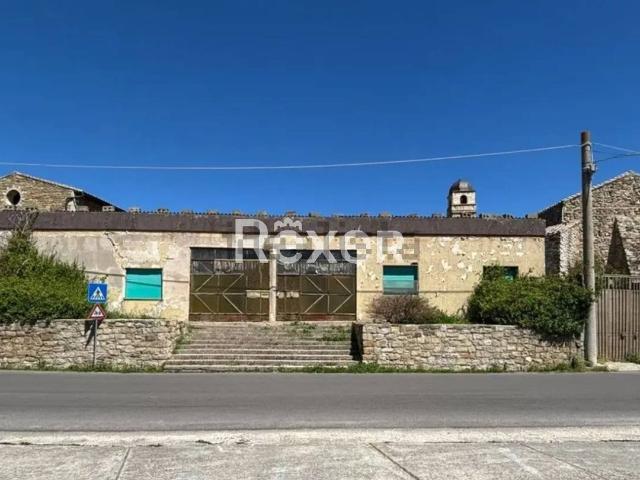 Villetta indipendente in vendita di 175 m² in Via Selegas