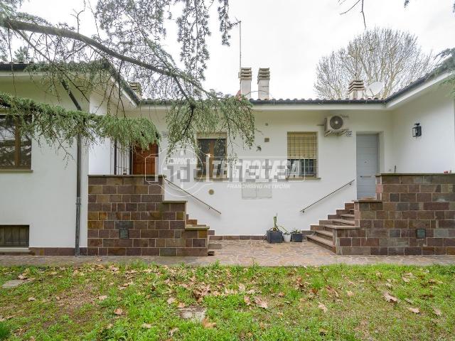 Villetta indipendente in vendita di 190 m² in Via Sillaro