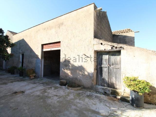 Villetta indipendente in vendita di 175 m² in Via Piro, 42
