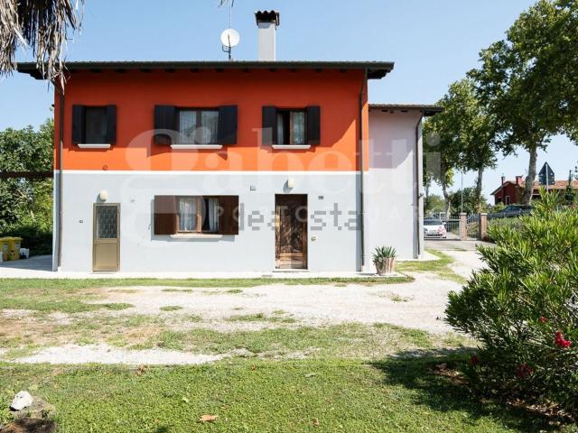 Villetta indipendente in vendita di 175 m² in Via Trieste, 280