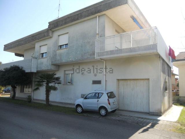 Villetta indipendente in vendita di 175 m² in Via Udine