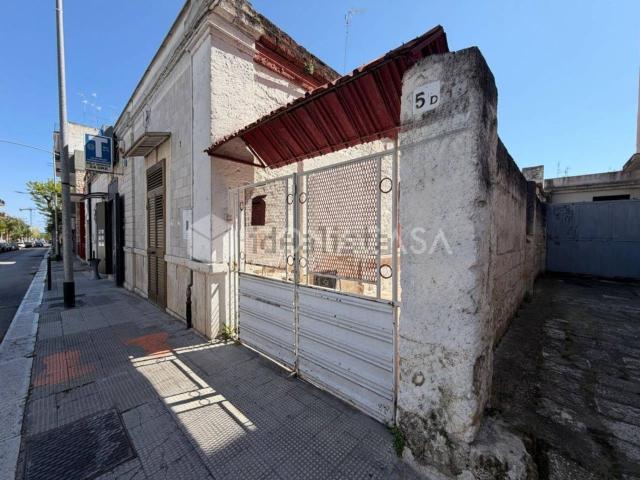 Villetta indipendente in vendita di 175 m² in Viale Gino Priolo