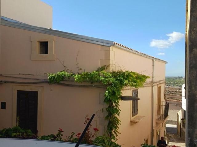 Villetta indipendente in vendita di 175 m² in Vico Nea, 30