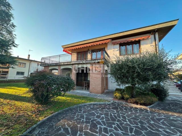 Villetta indipendente in vendita di 176 m²