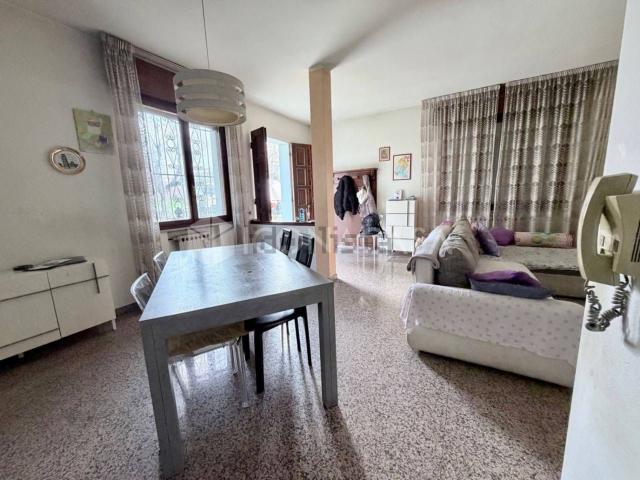 Villetta indipendente in vendita di 176 m² in Via Giacomo Matteotti, 16