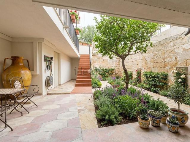 Villetta indipendente in vendita di 176 m² in Via Guglielmo Oberdan