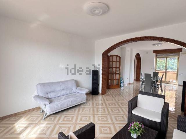 Villetta indipendente in vendita di 176 m² in Via Sandro Pertini, 25