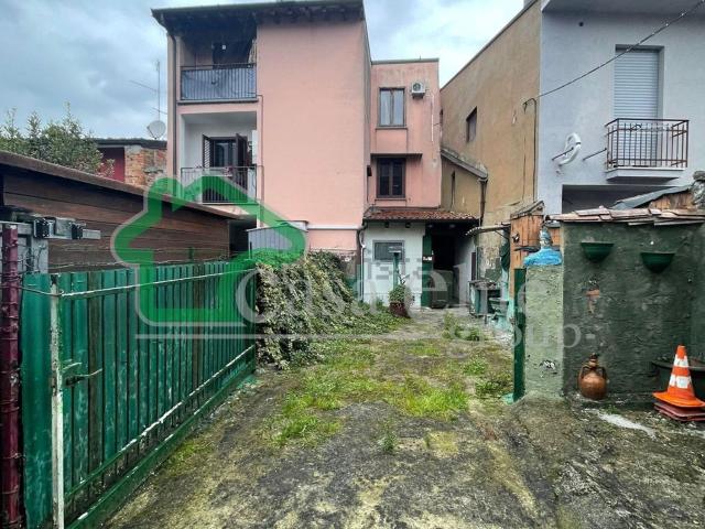 Villetta indipendente in vendita di 176 m² in Via Stefano Pavesi