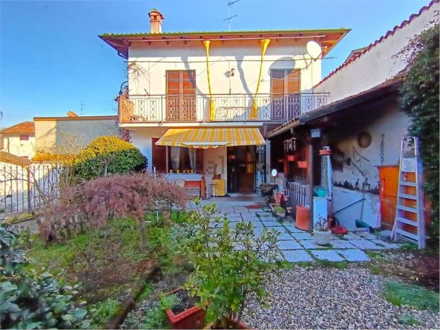 Villetta indipendente in vendita di 176 m² in Via Risvolti, 5