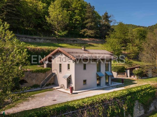 Villetta indipendente in vendita di 176 m² in Località Zampe&apos