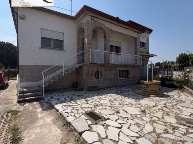 Villetta indipendente in vendita di 177 m²