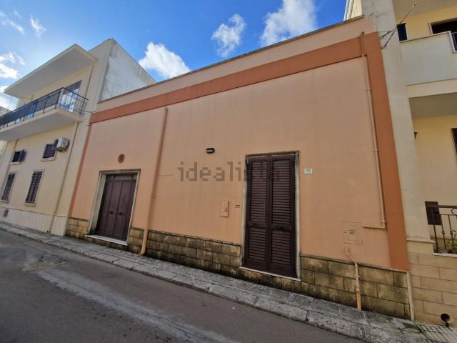 Villetta indipendente in vendita di 177 m² in Via Dante Alighieri