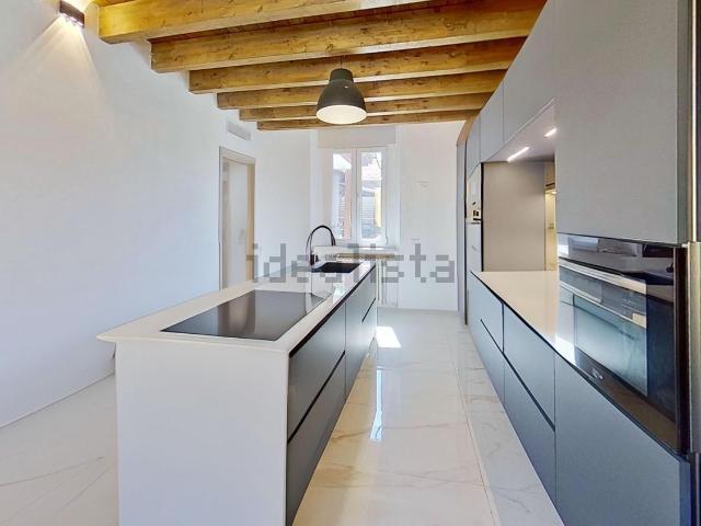 Villetta indipendente in vendita di 177 m² in Via Emilio De Marchi, 1
