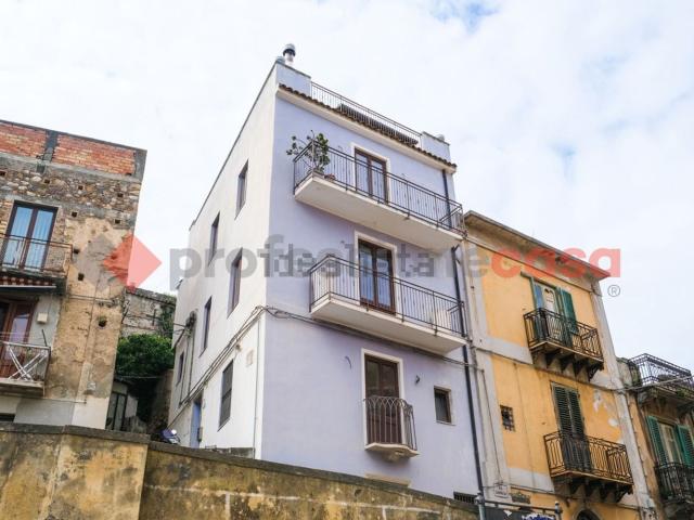Villetta indipendente in vendita di 177 m² in Via Pier delle Vigne, 11