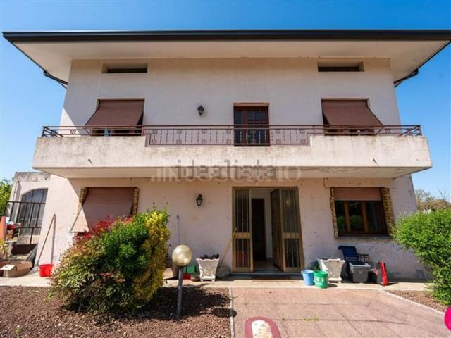 Villetta indipendente in vendita di 177 m² in Frazione Villanova