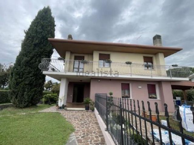 Villetta indipendente in vendita di 178 m² in Via Lorenzo da Ponte, 1