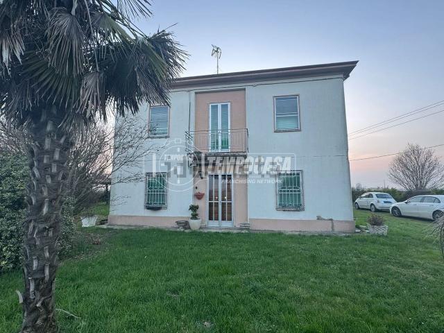 Villetta indipendente in vendita di 178 m² in Via Provinciale Superiore, 208