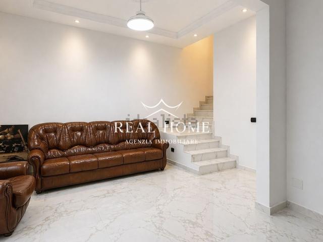 Villetta indipendente in vendita di 178 m² in Via Roma, 63