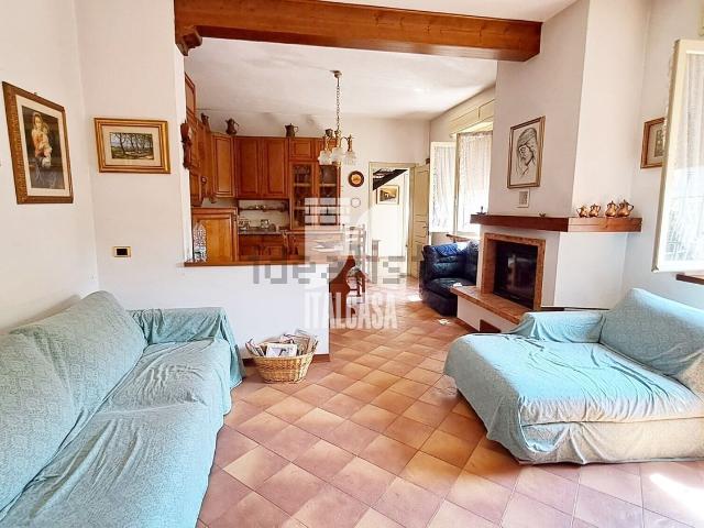 Villetta indipendente in vendita di 178 m² in Via Trento e Trieste