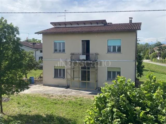 Villetta indipendente in vendita di 178 m² in Via Triestina
