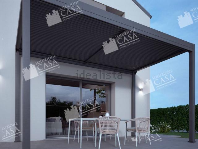 Villetta indipendente in vendita di 178 m² in Via Zambeccari